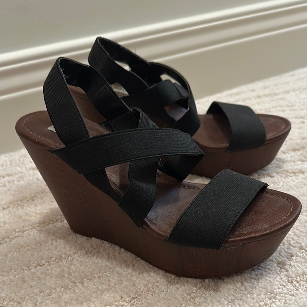 Steve Madden Black and Brown Wedge Sandals with Cross-Strap Design